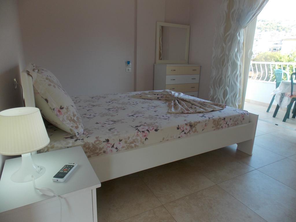 Linda Home Саранде Екстериор снимка