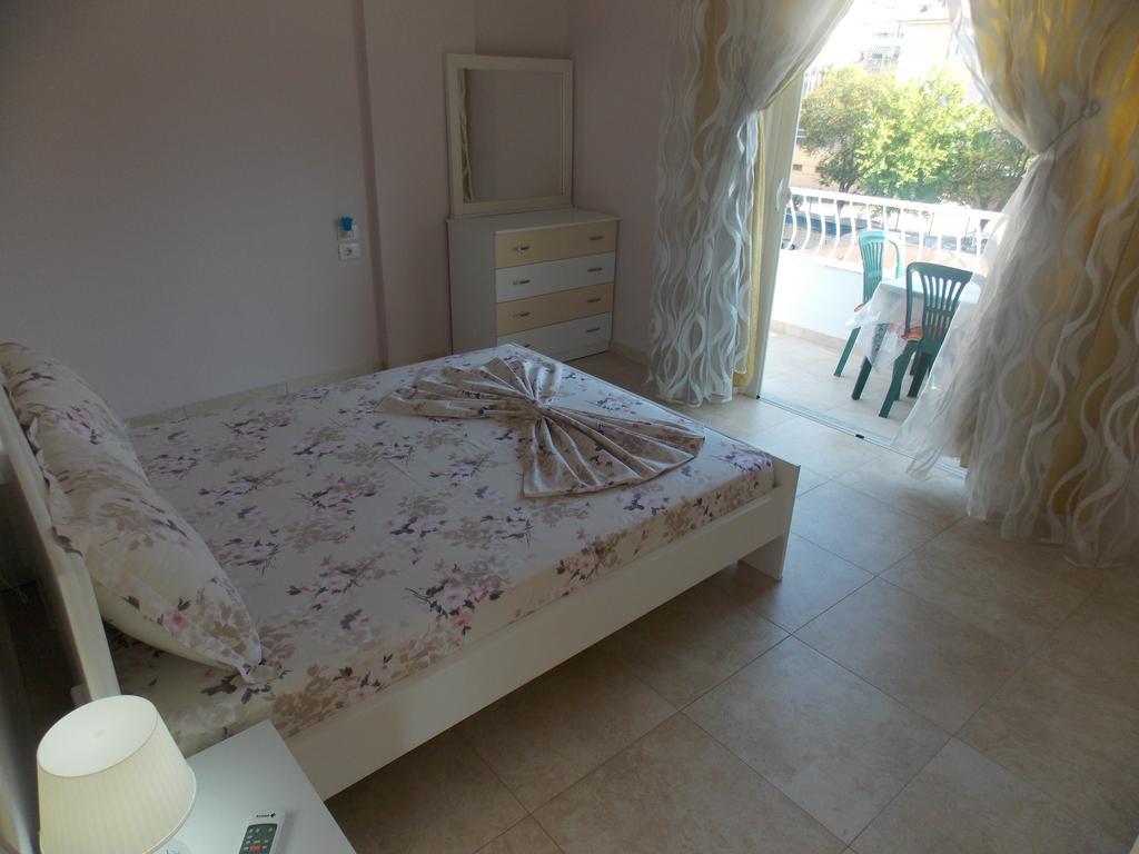 Linda Home Саранде Екстериор снимка